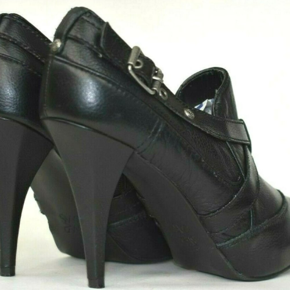 Vera Wang IBIS Black 4" Heels Leather Bootie 9 1/2 M - Picture 11 of 13